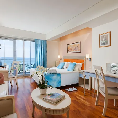 Tropical Hotel Athene